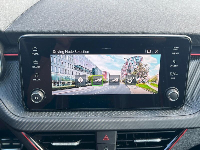 Škoda Scala (2025) Monte Carlo 1.5TSi 110kW 7°aut - fotka 24 z 31