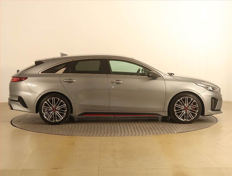 Kia Pro_Ceed (2021) GT 1.6 T-GDI - fotka 6 z 23