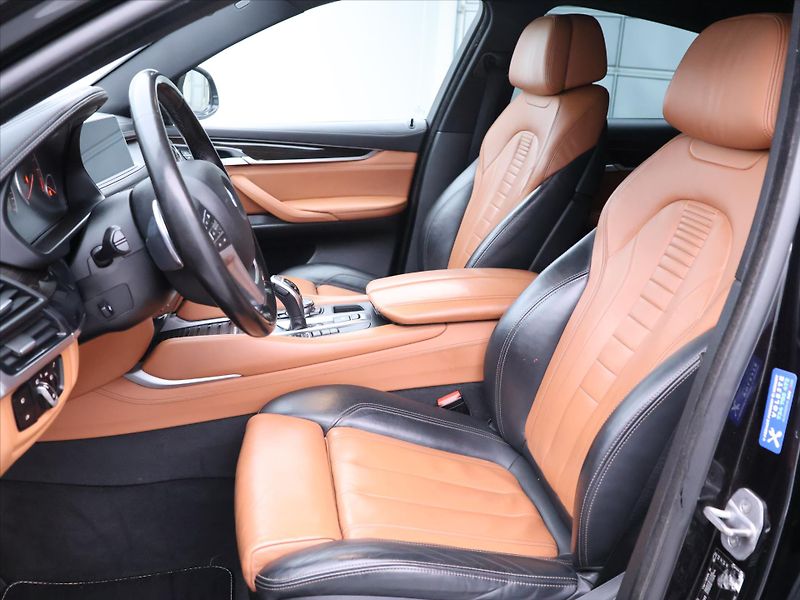 BMW X6 3,0 40d 230kW xD Aut. CZ LED - fotka 11 z 38