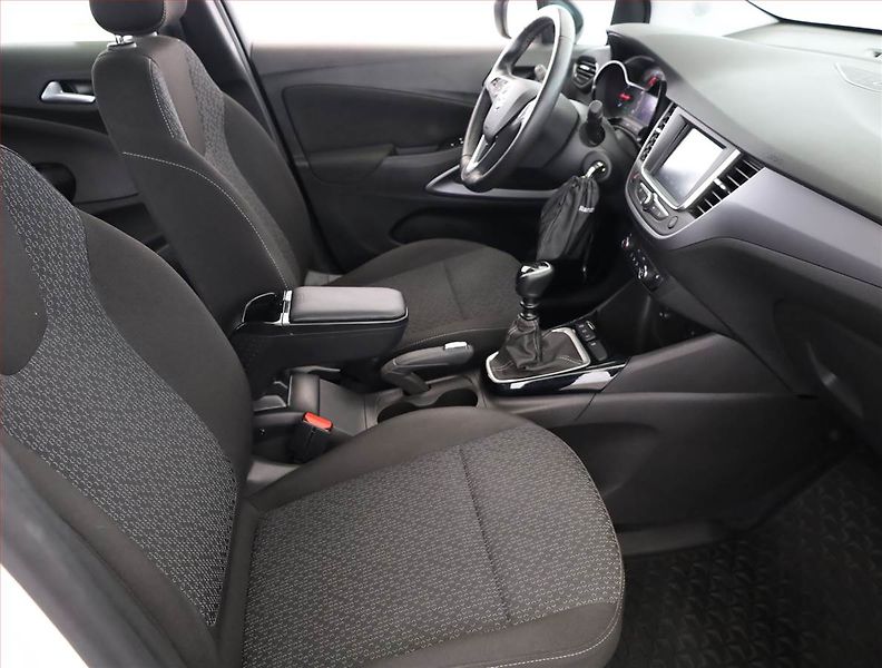 Opel Crossland X (2024) Edition 1.2 Turbo, ČR,1.maj - fotka 7 z 18