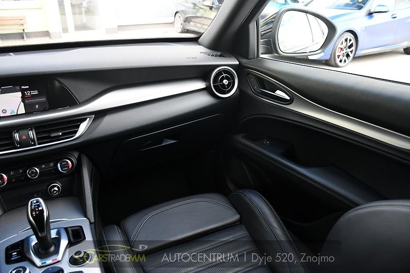 Alfa Romeo Stelvio 2.2 Diesel 16V 154kW ZADÁNO - fotka 22 z 54