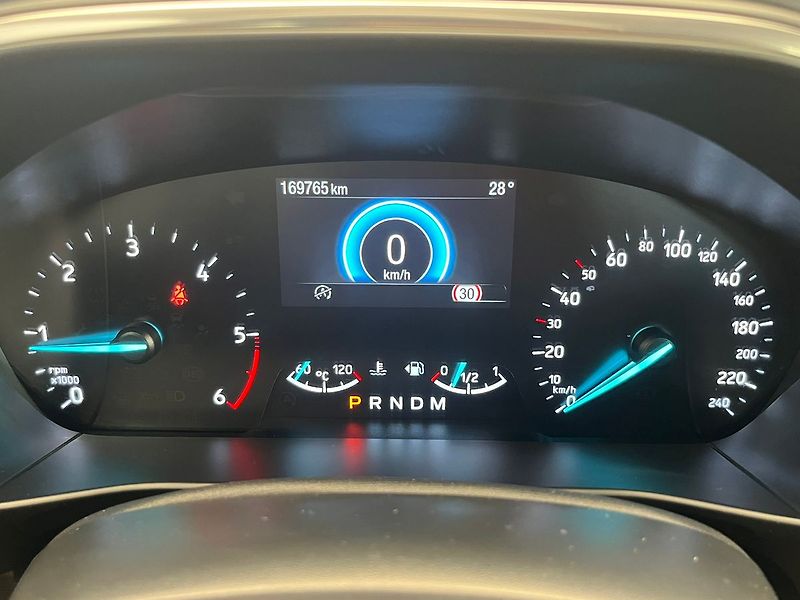 Ford Focus 2.0 EB Titanium LED - fotka 9 z 66