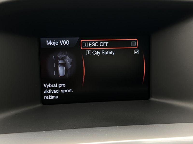 Volvo V60 CC D4 KINETIC AUT CZ - fotka 27 z 35