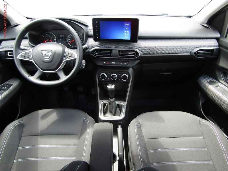 Dacia Sandero (2022) 1.0 TCe, ČR, AC, tempo, park - fotka 8 z 21