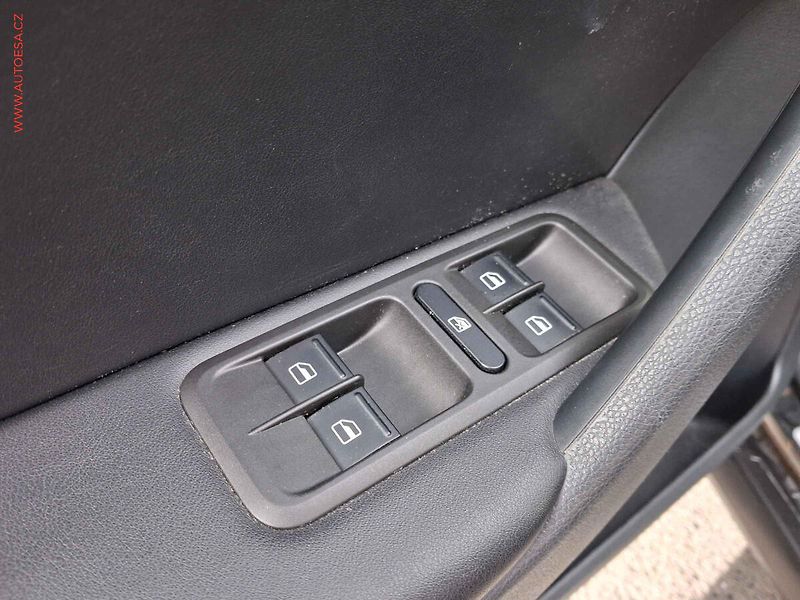 Škoda Yeti (2012) 1.4TSI, Panorama, AC - fotka 13 z 15