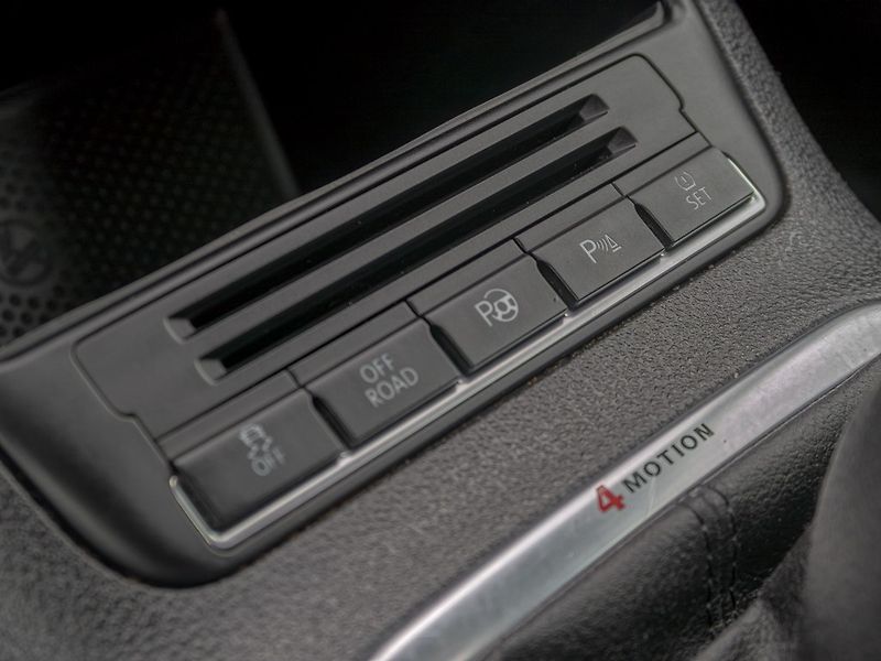 Volkswagen Tiguan (2010) ČR 2.0TSI 125KW 4x4 - SERVIS - fotka 24 z 48