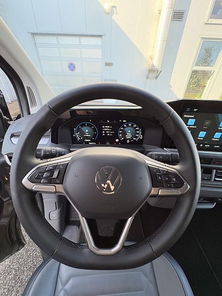 Volkswagen Caravelle (2026) - fotka 20 z 37