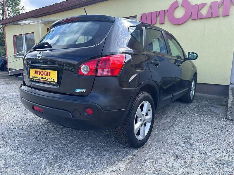 Nissan Qashqai (2009) 1.5dCi Tempomat/1MAJ/78kW - fotka 3 z 25