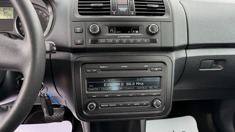 Škoda Roomster (2010) 1.2TSi 77kW *DSG*ALU*Klima* - fotka 14 z 22