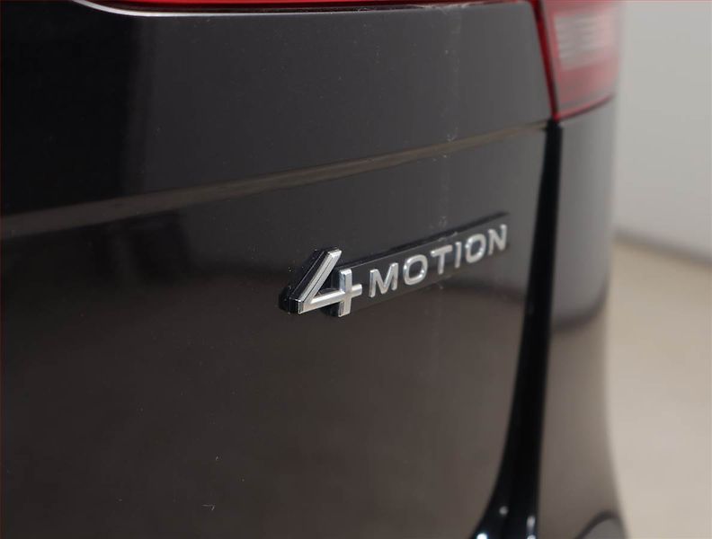 Volkswagen Tiguan Allspace (2022) R-Line 2.0 TDI - fotka 19 z 29
