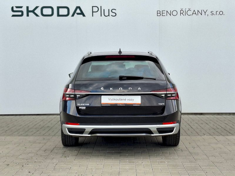 Škoda Superb (2022) Combi Scout DSG 4x4 2,0TDi 147 - fotka 12 z 35