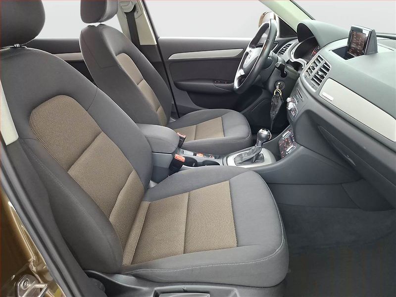 Audi Q3 (2013) 2.0 TDI, 4X4, Automat, Navi - fotka 9 z 16
