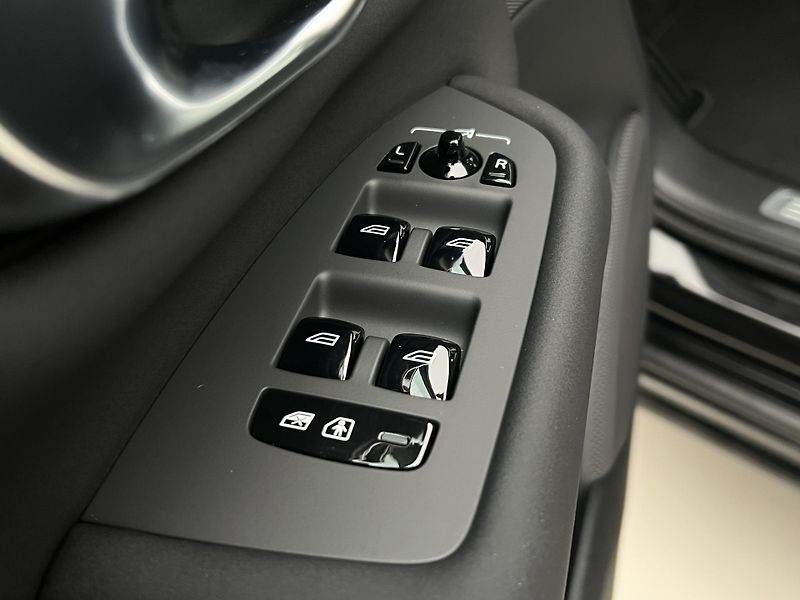 Volvo XC90 (2026) B5 AWD BRIGHT PLUS - fotka 24 z 47