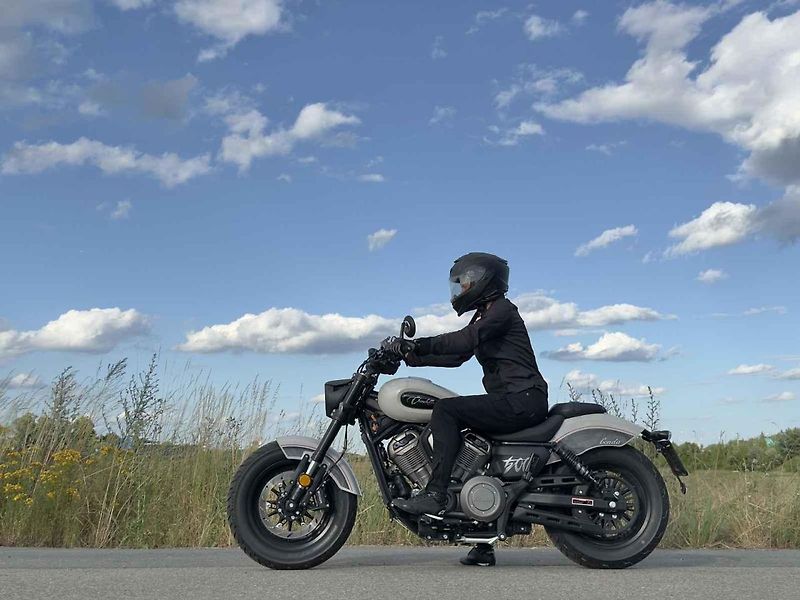 Benda Chinchilla 500 patří k motorkám, za kterými se na silnici zálibně otočíte.