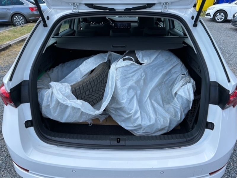 Škoda Octavia 2,0 TDI 110 Ambition - fotka 6 z 11