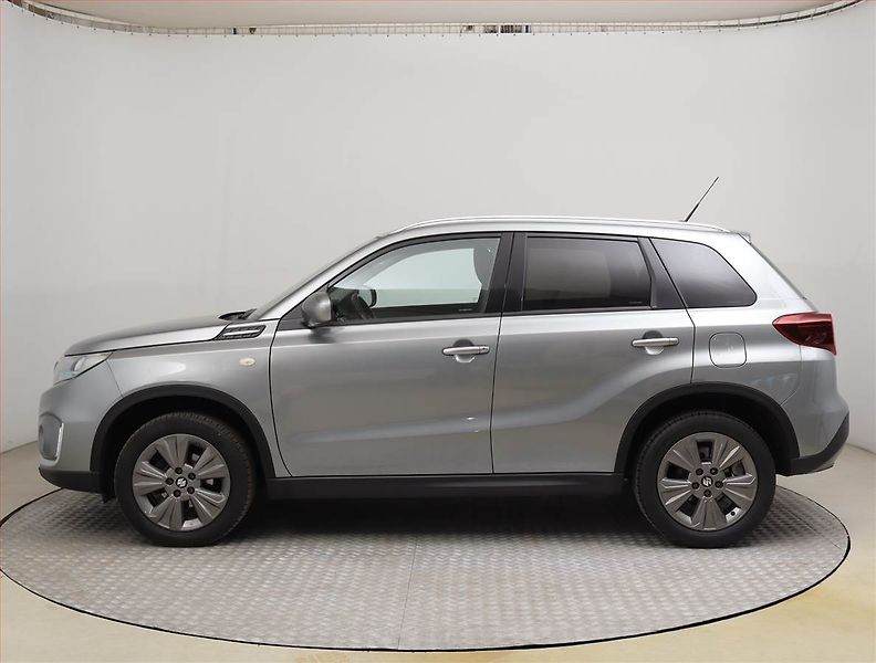 Suzuki Vitara (2021) 1.4 BoosterJet, ČR,1.maj - fotka 3 z 13