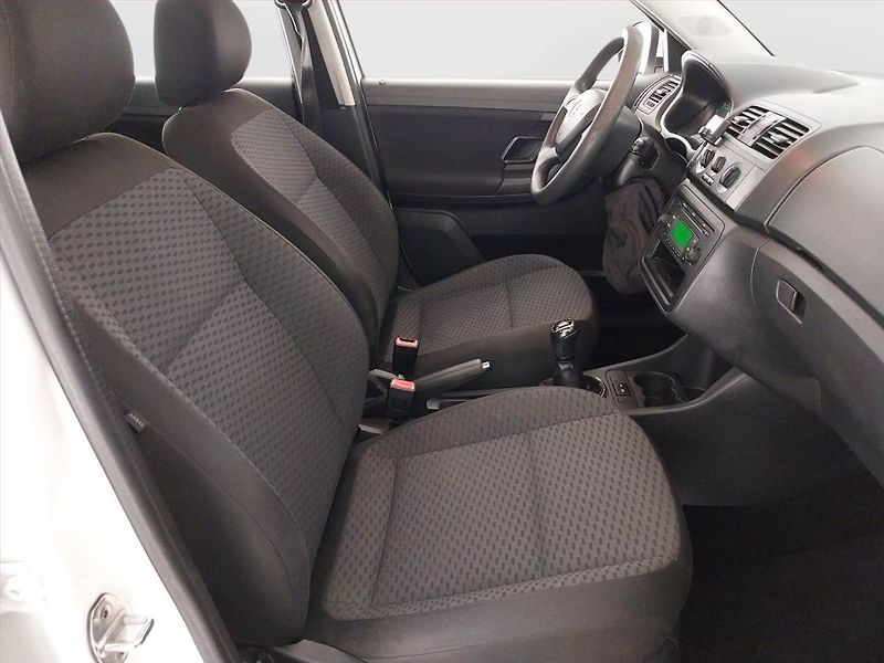 Škoda Fabia (2013) 1.2 TSI, Serv.kniha, nová STK - fotka 9 z 18