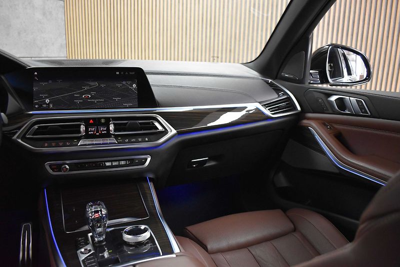 BMW X5 xDrive30d ///M*TAŽNÉ*LASER*ČR* - fotka 9 z 52