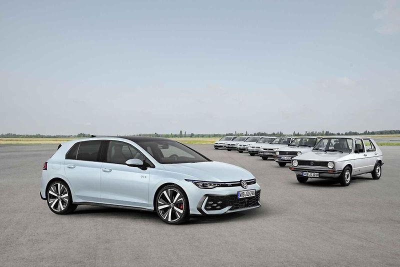 Golf je stále k mání ve verzích kombi, hatchback i GTI