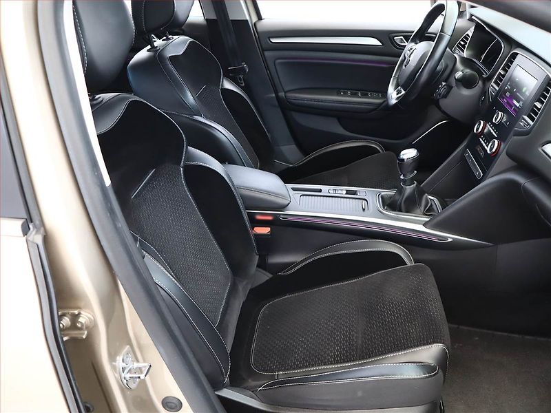 Renault Mégane (2018) 1.6 SCe, Serv.kniha, Navi - fotka 7 z 17
