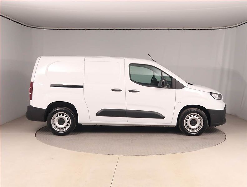 Toyota ProAce City (2025) Maxi 1.5 D4-D, ČR, 1Maj, DPH - fotka 6 z 13