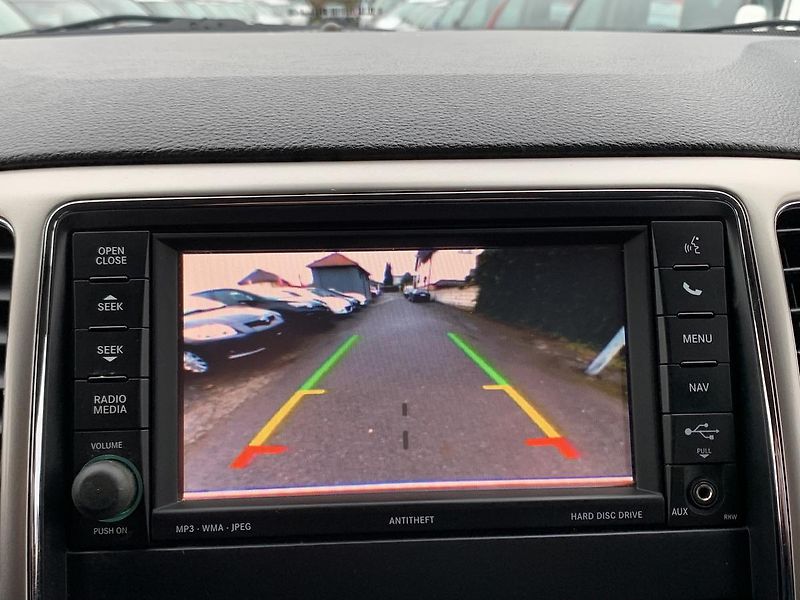 Jeep Grand Cherokee 3.0 CRD LIMITED AUTOMAT KŮŽE - fotka 24 z 52