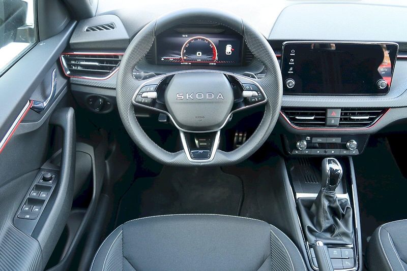 Škoda Scala (2025) MonteCarlo 1,5 TSi/110 kW - fotka 6 z 32