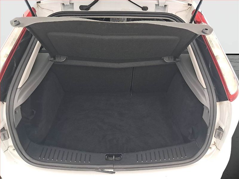 Ford Focus (2009) 1.6 16V, Serv.kniha - fotka 13 z 14