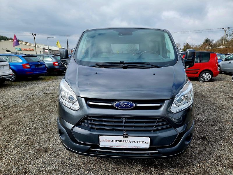 Ford Tourneo Custom (2017) 2,0 TDCi 96kW L2 Titanium,8.mí - fotka 2 z 23