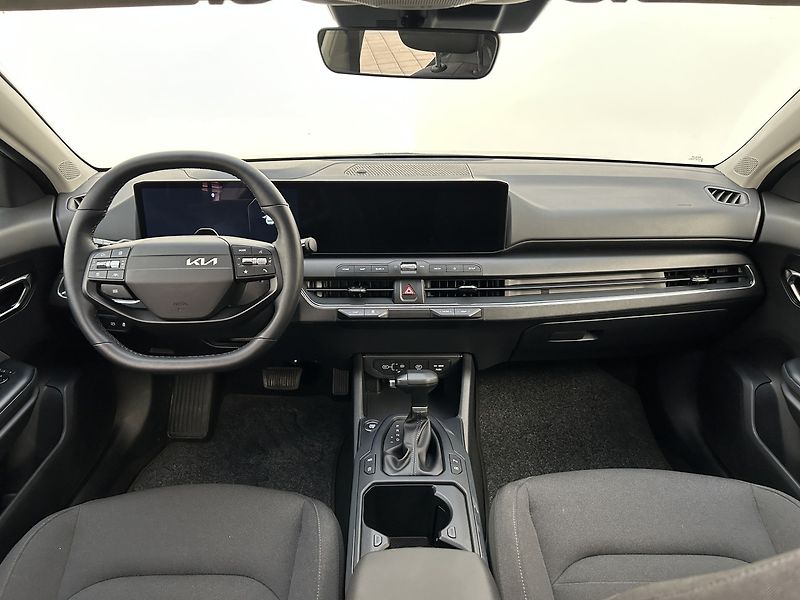 Kia K4 1.6 T-GDi EXCLUSIVE 110 KW (20 - fotka 6 z 32