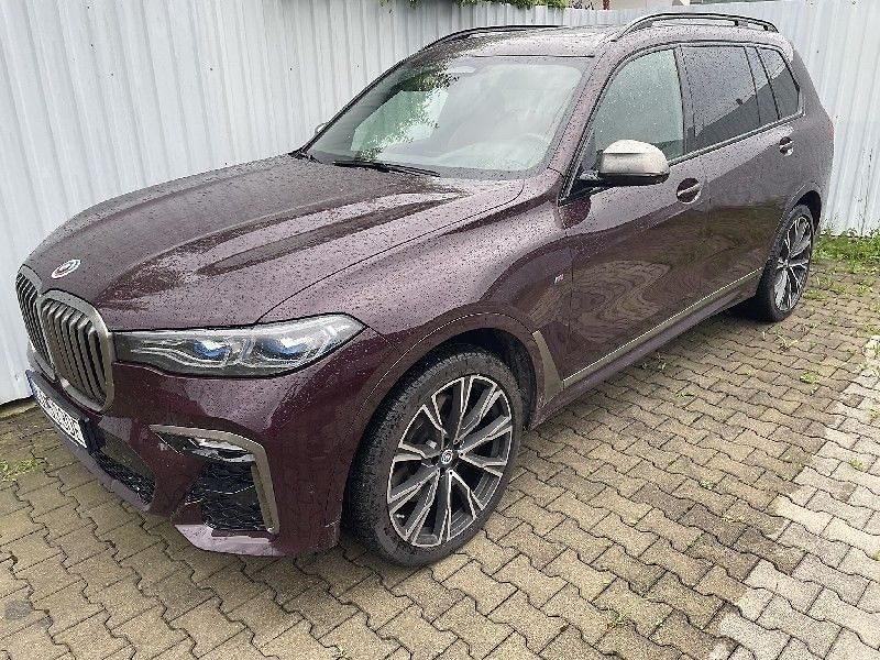 BMW X7 M50I - fotka 8 z 12