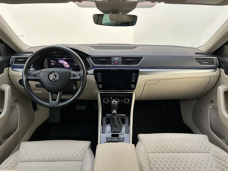 Škoda Superb 2.0 TDI Style - fotka 5 z 30