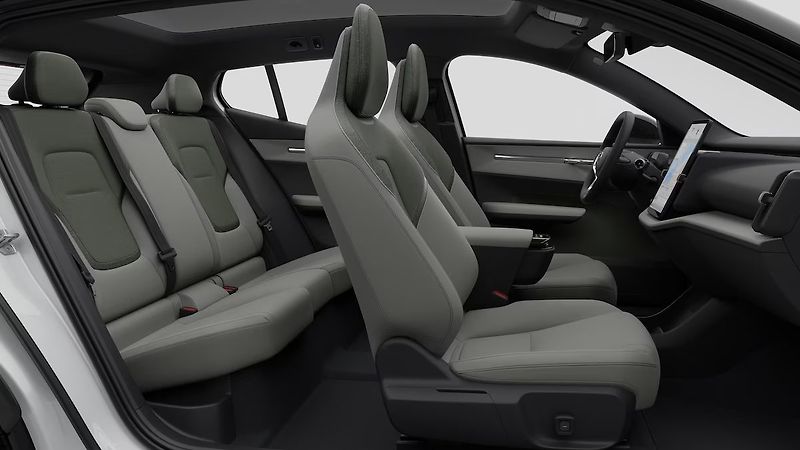 Volvo EX30 (2026) ULTRA, P8 AWD electric, 315 kW - fotka 13 z 13