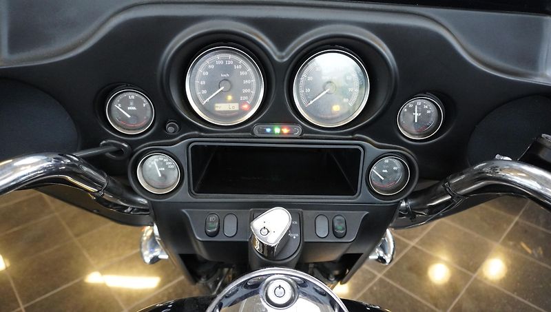 Harley-Davidson Electra Glide Standard 1340 - fotka 9 z 19