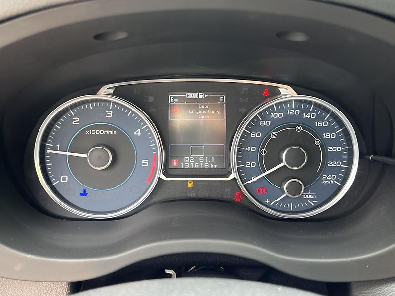 Subaru XV 2.0D 108 kW AWD 1.MAJITEL - fotka 17 z 19