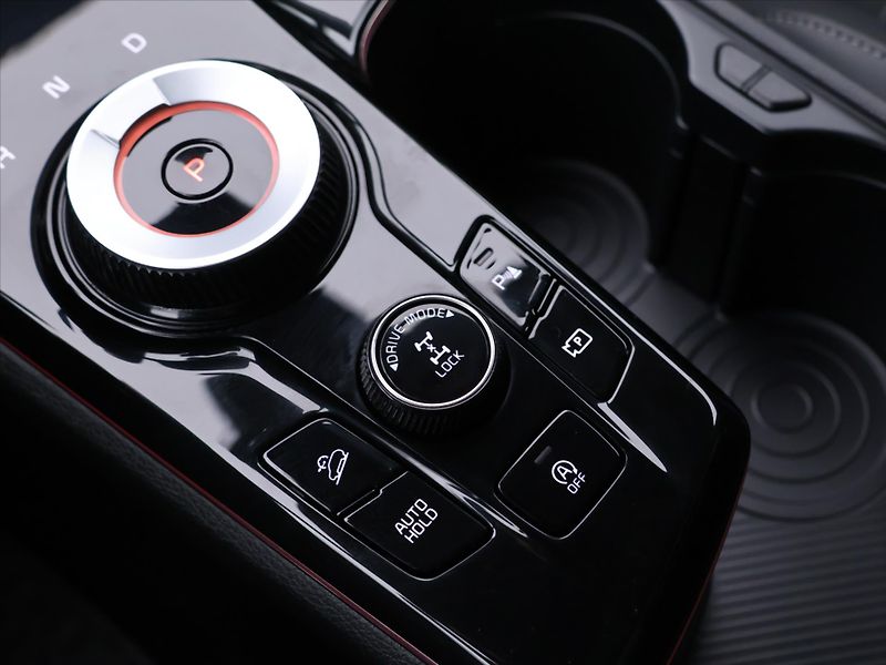 Kia Sportage 1,6 T-GDI 132kW TOP 4x4 Aut. - fotka 25 z 33