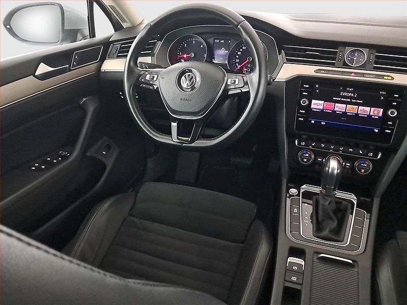 Volkswagen Passat (2019) 2.0 TDI, 4X4, Automat, Kůže - fotka 7 z 25