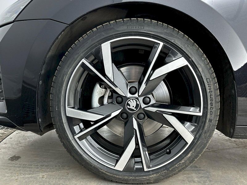 Škoda Octavia (2025) Combi DSG 1.5TSI 110kW SportLi - fotka 33 z 33
