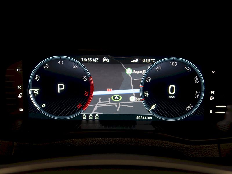 Škoda Karoq (2023) STYLE 1.5TSI 110KW DSG NAVI - fotka 17 z 41