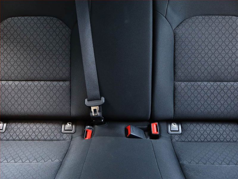 Kia Ceed (2022) 1.5 T-GDI, ČR,1.maj - fotka 8 z 16