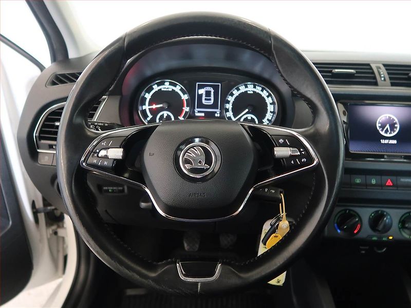 Škoda Fabia (2022) Ambition 1.0 TSI, Serv.kniha - fotka 14 z 14