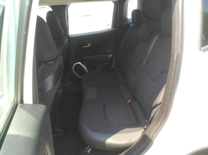 Jeep Renegade 1.4MultiAir, Limited, Tempomat - fotka 8 z 48