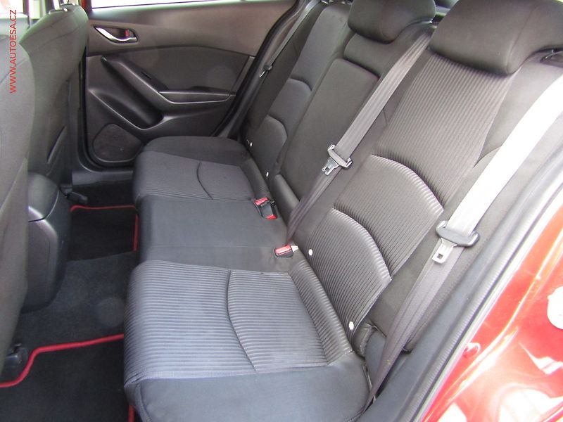 Mazda 3 (2015) 2.0 i, ČR, AC, xenon, navi - fotka 10 z 21