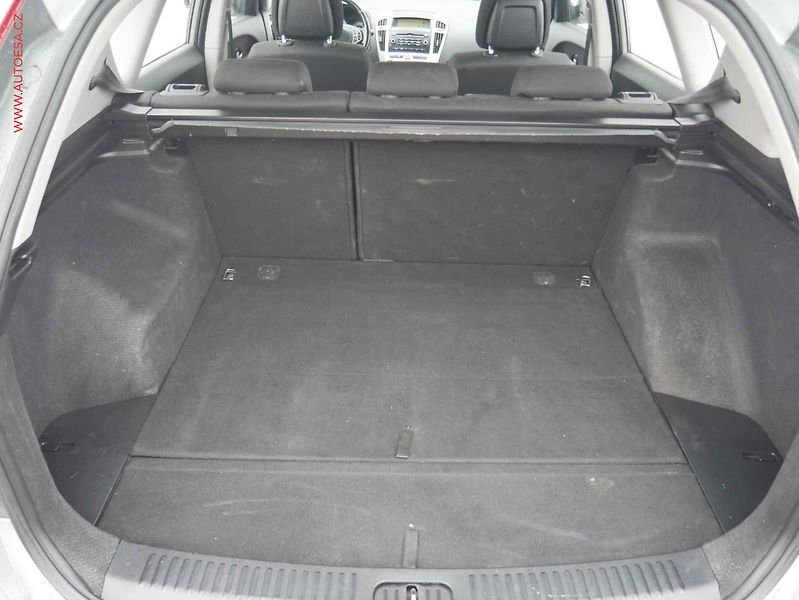 Kia Ceed (2008) 1.6CVVT, ČR, AC, TZ - fotka 7 z 21