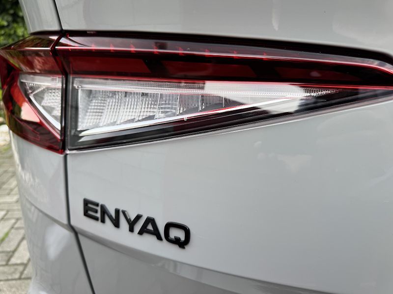 Škoda Enyaq (2025) RS 4x4 82 ČR ZÁRUKA 1 MAJITEL - fotka 29 z 35