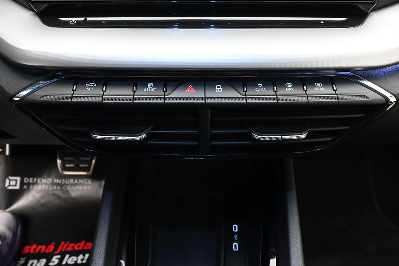Škoda Octavia 2,0 TDI 110 kW DSG Sportline Z - fotka 21 z 30