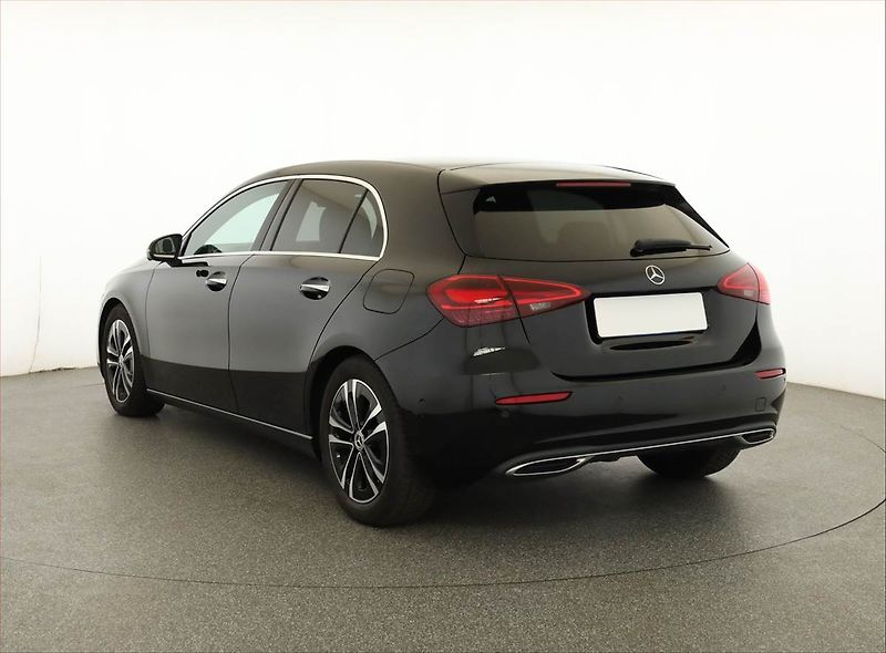 Mercedes-Benz Třídy A (2024) A 200 d - fotka 4 z 23