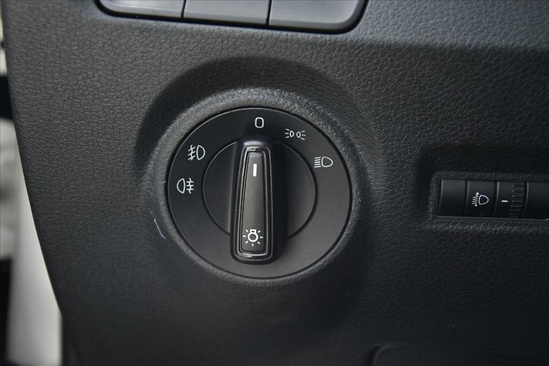 Škoda Fabia 1.2 TSI 66kW AMBITION DPH ČR - fotka 15 z 19