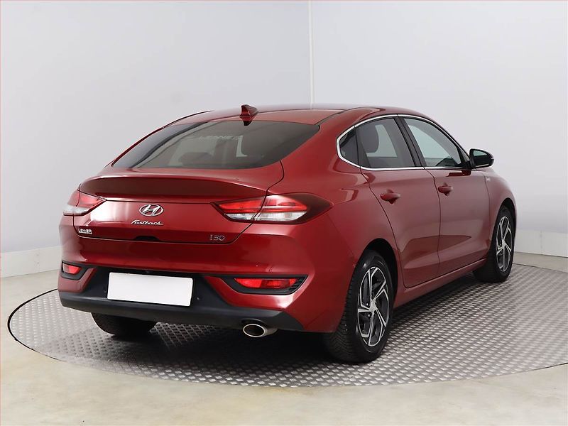 Hyundai i30 (2020) 1.0 T-GDI, Automat, Serv.kniha - fotka 5 z 18