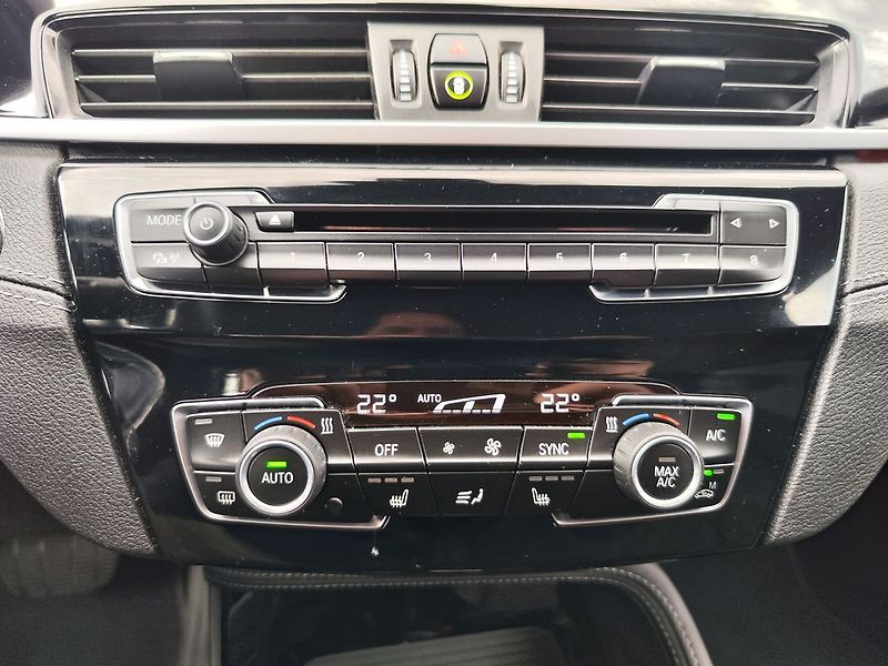 BMW X1 20d 2.0/140kW xDrive AT - fotka 22 z 34